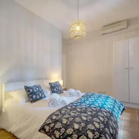 Charming In A Manor In Appartement