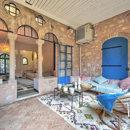 Charming In A Manor In Appartement *